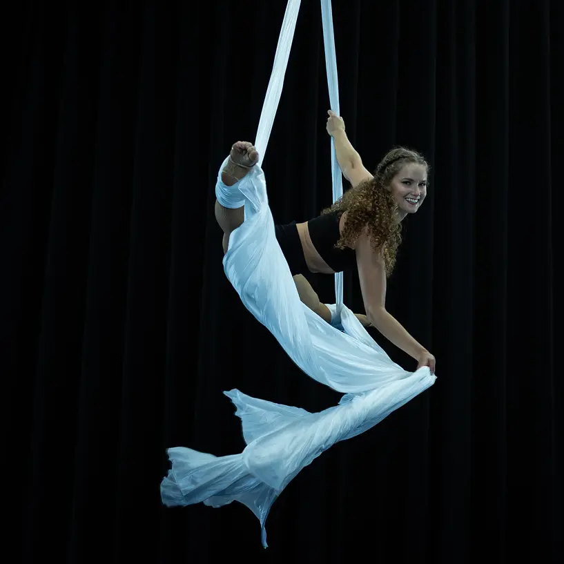 Paige Horil - Silks Middle Split